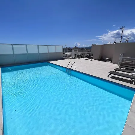 Family, 4 Pers, Parking, Piscine アパート アンティーブ