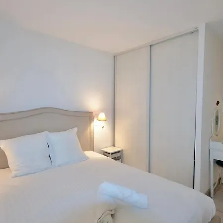 Family, 4 Pers, Parking, Piscine Apartment *